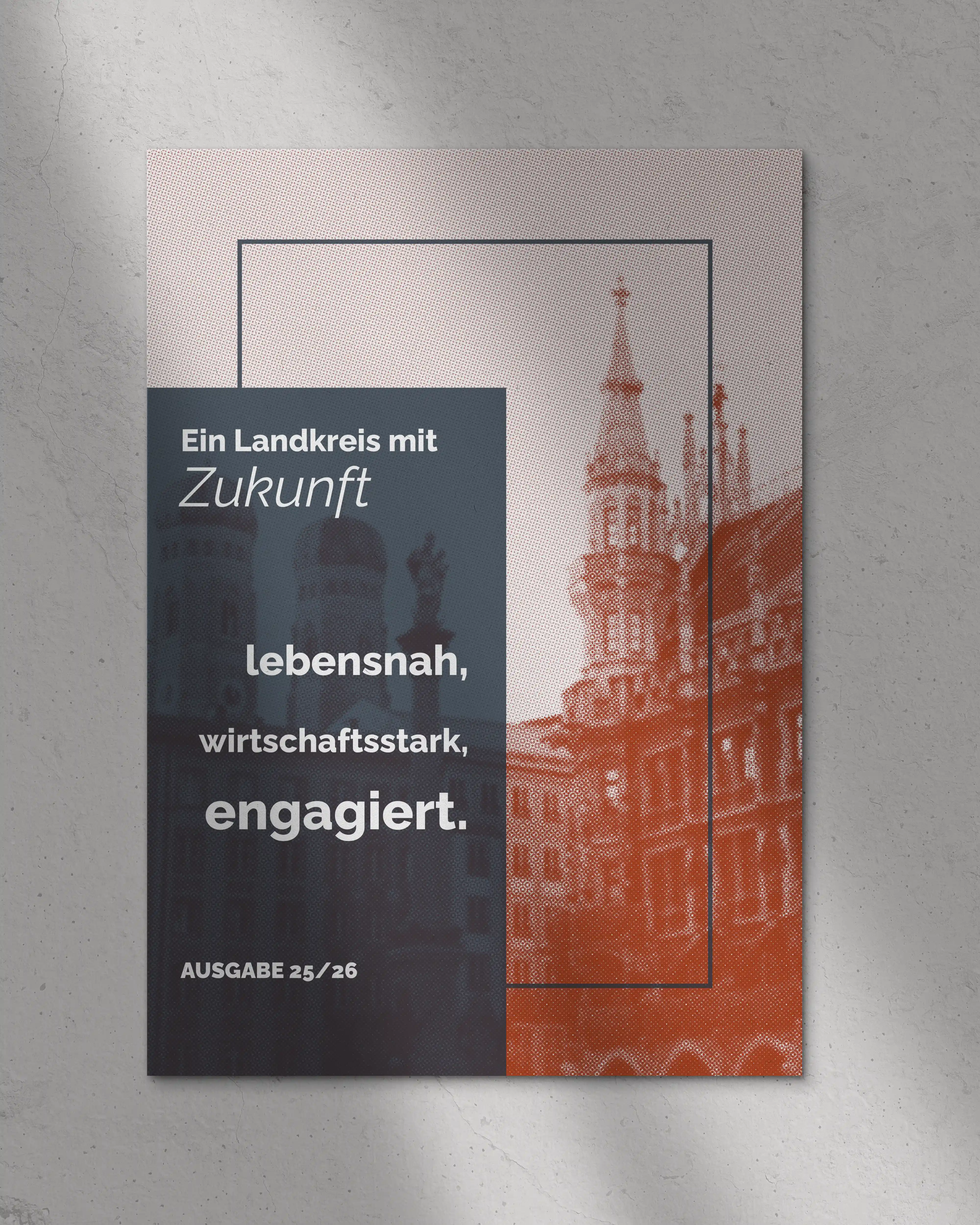Schwarz-Weiß Porträt vor schwarzem Hintergrund